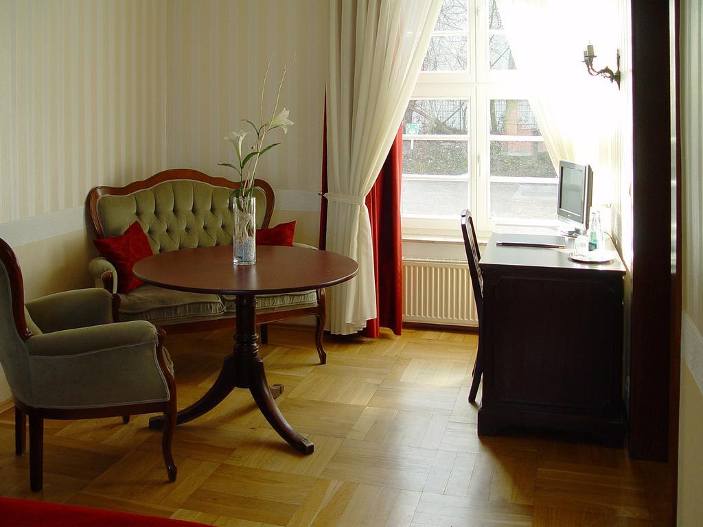 Hotel Altes Hafenhaus Rostock Pokoj fotografie